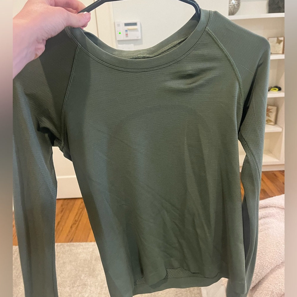 Lululemon Swiftly Tech long sleeve size 2